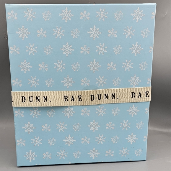 Rae Dunn "MAMA & MINI" Beanie Hat Set With Pom Pom in Ivory Christmas - Picture 5 of 6